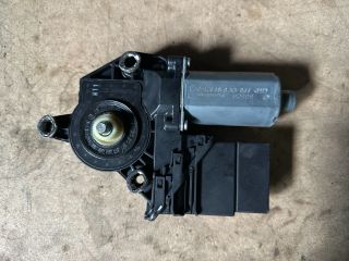 bontott VW GOLF V Bal hátsó Ablakemelő Motor