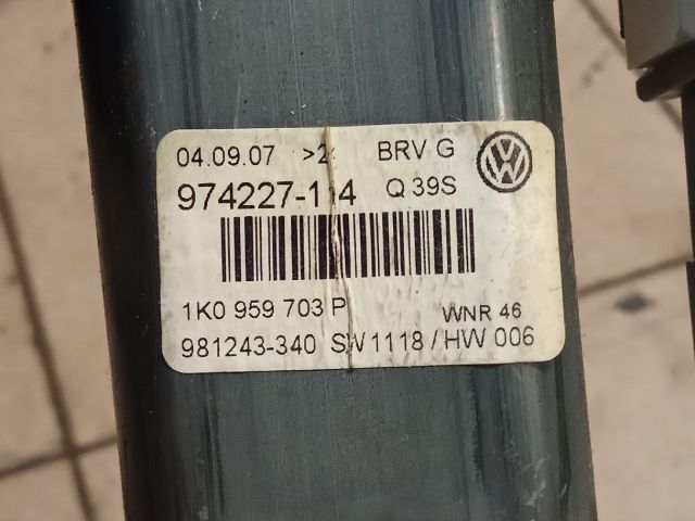 bontott VW GOLF V Bal hátsó Ablakemelő Motor