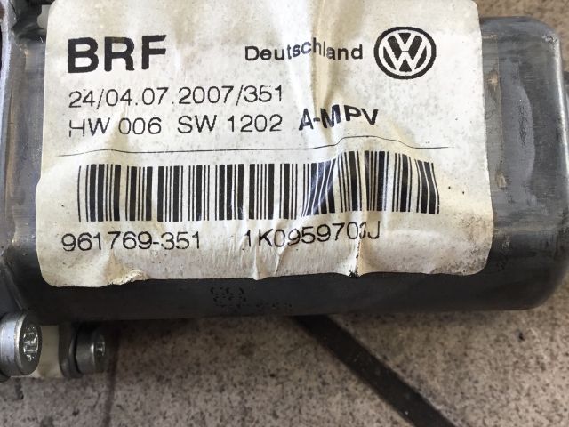 bontott VW GOLF V Bal hátsó Ablakemelő Motor