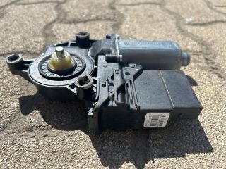 bontott VW GOLF V Bal hátsó Ablakemelő Motor