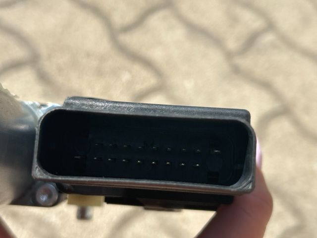 bontott VW GOLF V Bal hátsó Ablakemelő Motor