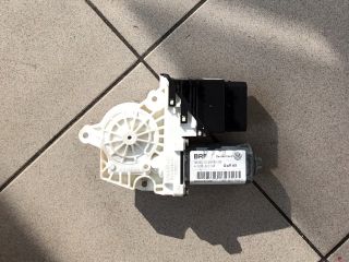 bontott VW GOLF V Bal hátsó Ablakemelő Motor