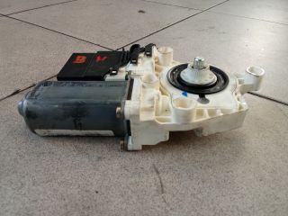 bontott VW GOLF V Bal hátsó Ablakemelő Motor
