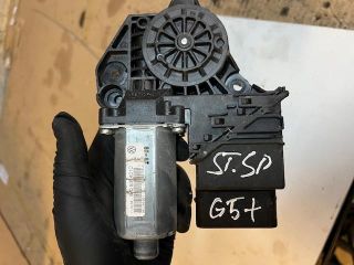 bontott VW GOLF V Bal hátsó Ablakemelő Motor