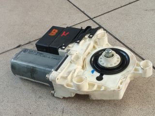 bontott VW GOLF V Bal hátsó Ablakemelő Motor