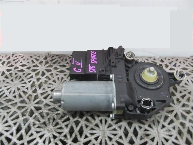 bontott VW GOLF V Bal hátsó Ablakemelő Motor