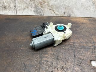 bontott VW GOLF V Bal hátsó Ablakemelő Motor