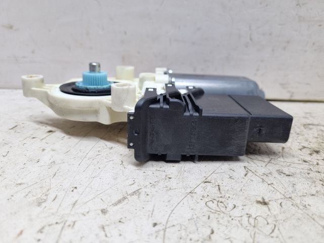bontott VW GOLF V Bal hátsó Ablakemelő Motor