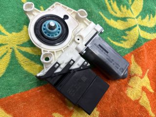 bontott VW GOLF V Bal hátsó Ablakemelő Motor