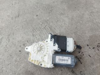 bontott VW GOLF V Bal hátsó Ablakemelő Motor