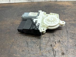 bontott VW GOLF V Bal hátsó Ablakemelő Motor