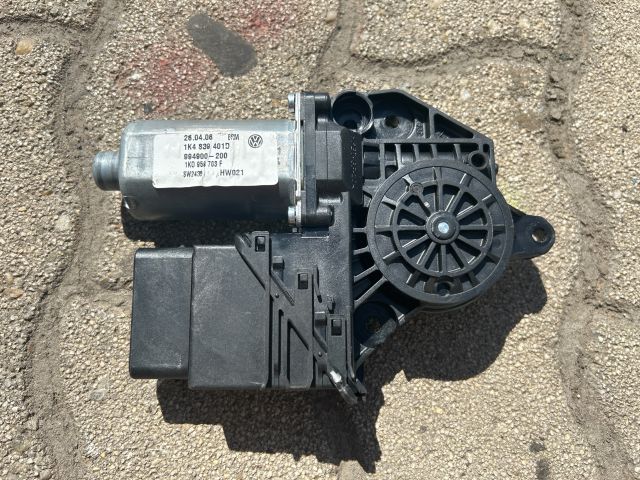 bontott VW GOLF V Bal hátsó Ablakemelő Motor