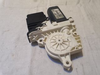 bontott VW GOLF V Bal hátsó Ablakemelő Motor