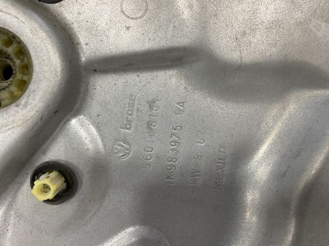 bontott VW GOLF V Bal hátsó Ablakemelő Szerkezet (Elektromos)