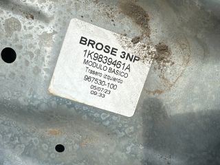 bontott VW GOLF V Bal hátsó Ablakemelő Szerkezet (Elektromos)