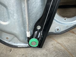 bontott VW GOLF V Bal hátsó Ablakemelő Szerkezet (Elektromos)