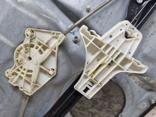 bontott VW GOLF V Bal hátsó Ablakemelő Szerkezet (Elektromos)