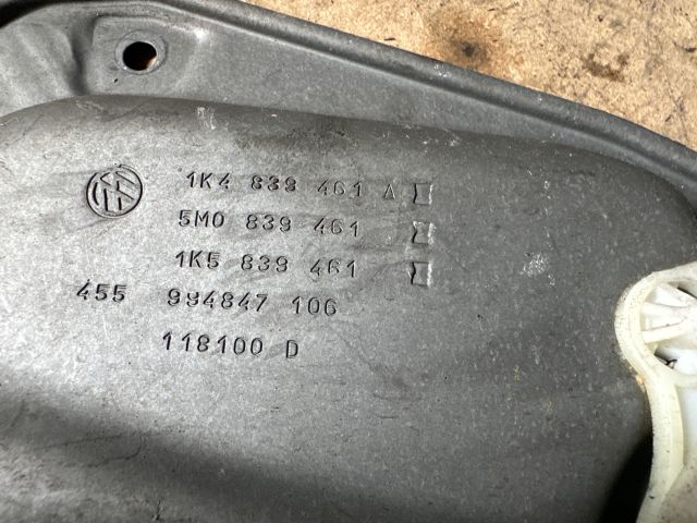 bontott VW GOLF V Bal hátsó Ablakemelő Szerkezet (Elektromos)