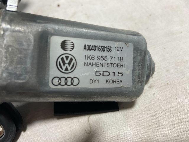 bontott VW GOLF V Bal hátsó Ablaktörlő Motor