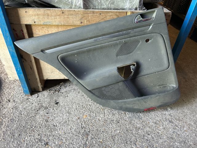 bontott VW GOLF V Bal hátsó Ajtó Kárpit