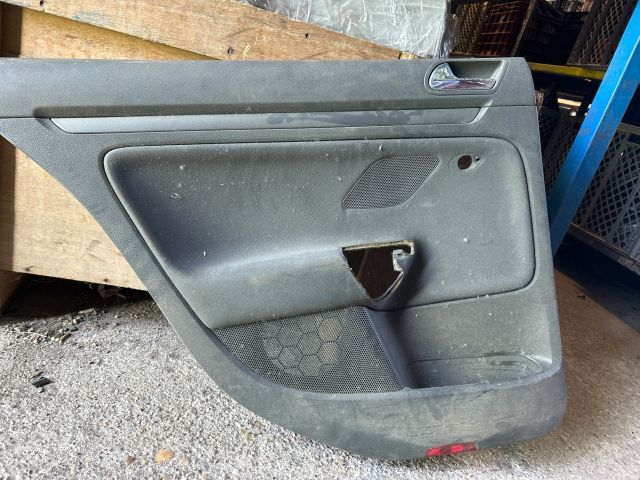 bontott VW GOLF V Bal hátsó Ajtó Kárpit