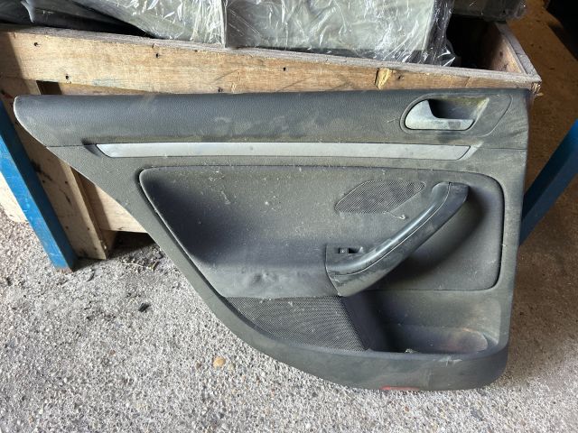 bontott VW GOLF V Bal hátsó Ajtó Kárpit