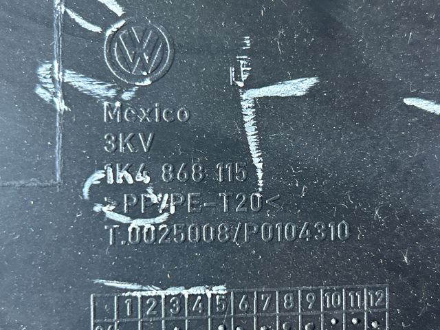 bontott VW GOLF V Bal hátsó Ajtó Kárpit