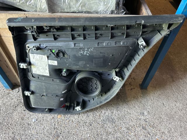 bontott VW GOLF V Bal hátsó Ajtó Kárpit