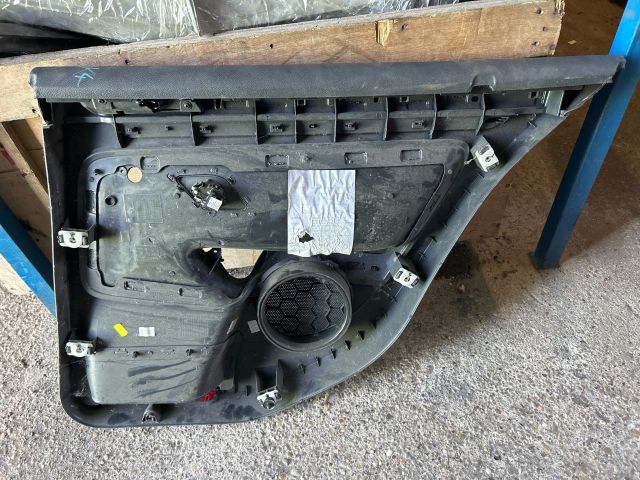 bontott VW GOLF V Bal hátsó Ajtó Kárpit