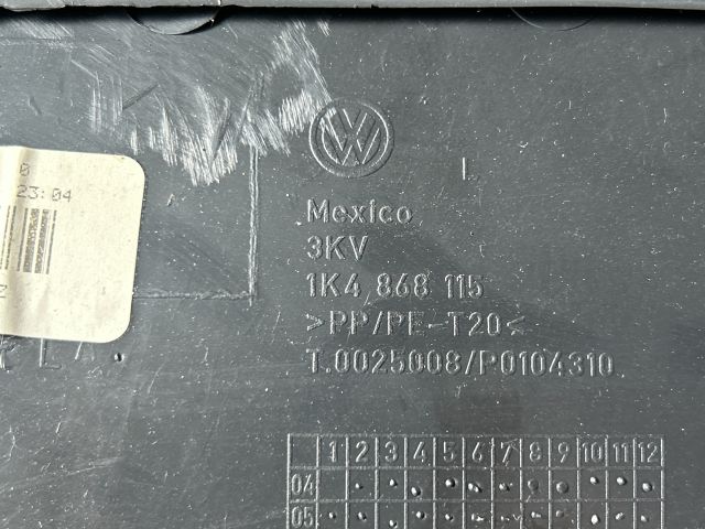 bontott VW GOLF V Bal hátsó Ajtó Kárpit