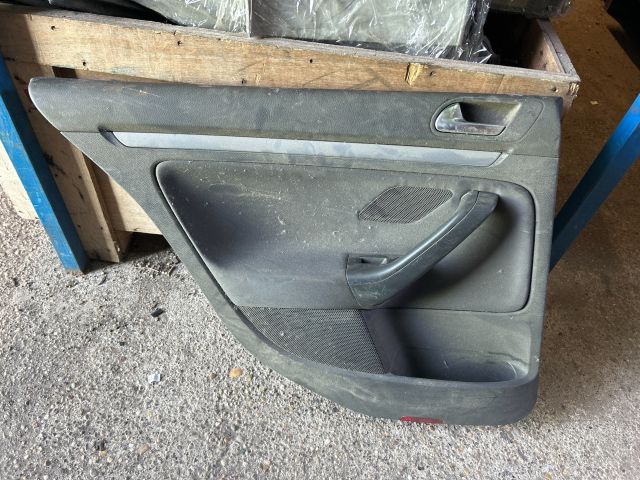 bontott VW GOLF V Bal hátsó Ajtó Kárpit