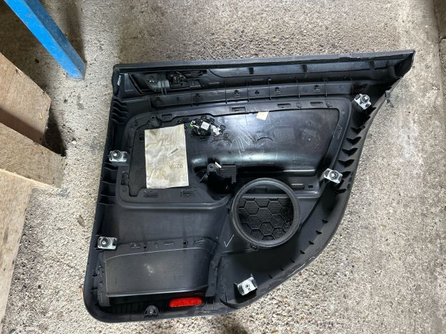 bontott VW GOLF V Bal hátsó Ajtó Kárpit