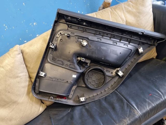 bontott VW GOLF V Bal hátsó Ajtó Kárpit