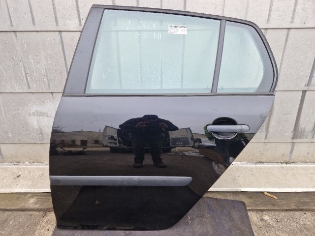 bontott VW GOLF V Bal hátsó Ajtó (Részeivel)