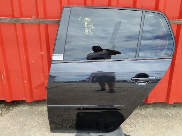 bontott VW GOLF V Bal hátsó Ajtó (Részeivel)