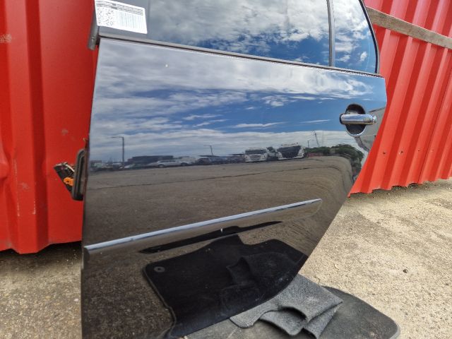 bontott VW GOLF V Bal hátsó Ajtó (Részeivel)