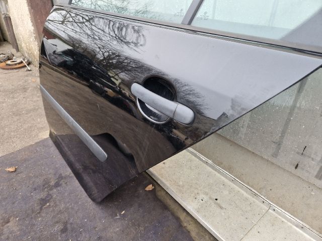 bontott VW GOLF V Bal hátsó Ajtó (Részeivel)