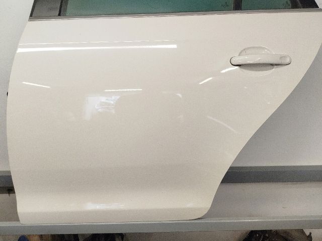 bontott VW GOLF V Bal hátsó Ajtó (Részeivel)