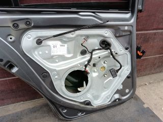 bontott VW GOLF V Bal hátsó Ajtó (Részeivel)