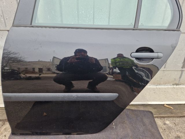 bontott VW GOLF V Bal hátsó Ajtó (Részeivel)