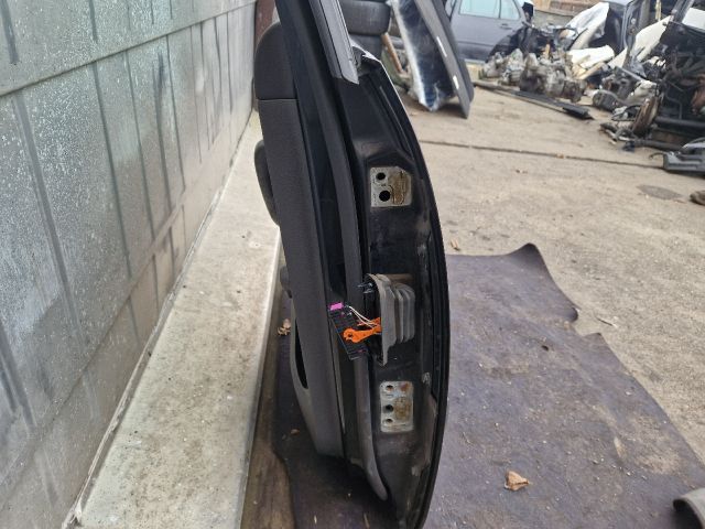 bontott VW GOLF V Bal hátsó Ajtó (Részeivel)