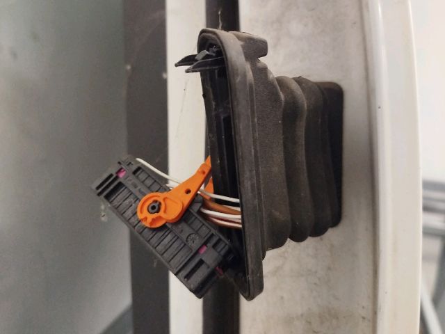 bontott VW GOLF V Bal hátsó Ajtó (Részeivel)