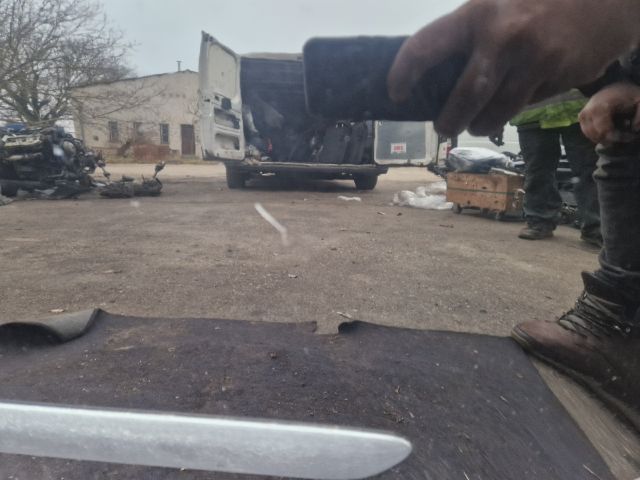 bontott VW GOLF V Bal hátsó Ajtó (Részeivel)