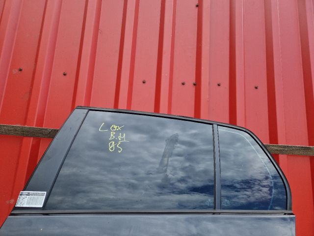 bontott VW GOLF V Bal hátsó Ajtó (Részeivel)