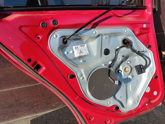 bontott VW GOLF V Bal hátsó Ajtó (Részeivel)