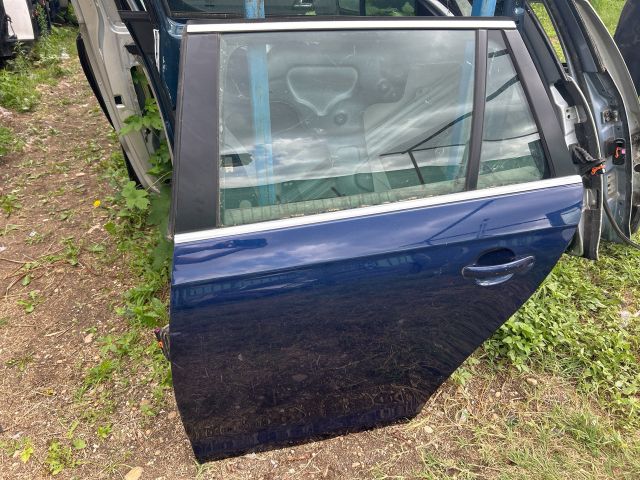 bontott VW GOLF V Bal hátsó Ajtó (Üres lemez)