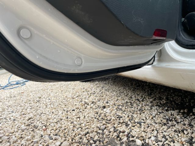 bontott VW GOLF V Bal hátsó Ajtó (Üres lemez)