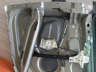 bontott VW GOLF V Bal hátsó Ajtó (Üres lemez)