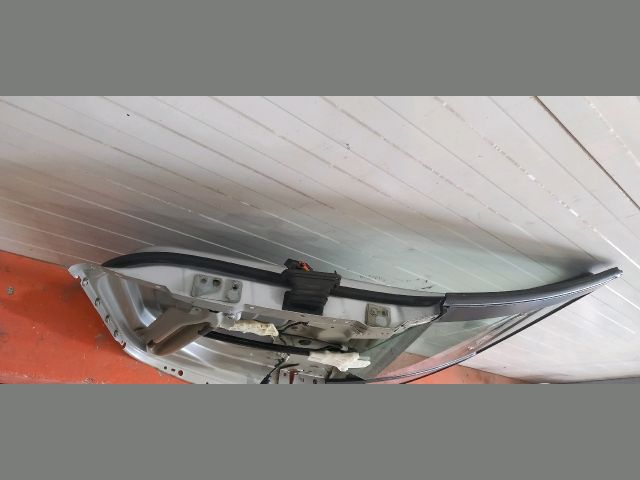 bontott VW GOLF V Bal hátsó Ajtó (Üres lemez)