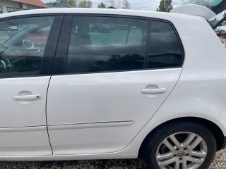 bontott VW GOLF V Bal hátsó Ajtó (Üres lemez)